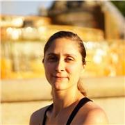 Professeure Yoga Vinyasa avec 5 ans d'expérience d'enseignement donne cours à Paris et proche banlieue